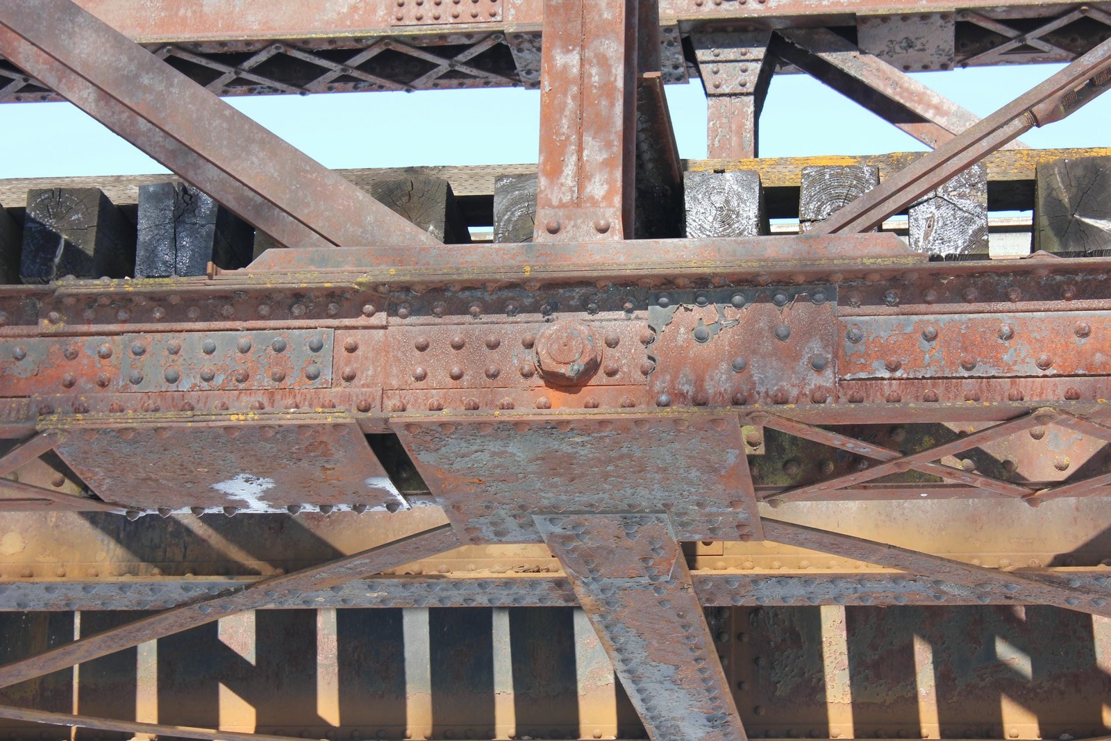 Lower connection, west span